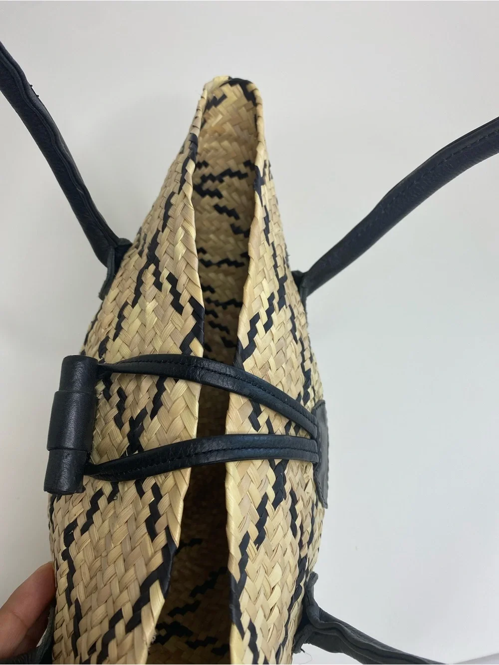 Woven Straw and Leather small tote bag Beach Resort Summer Vaca